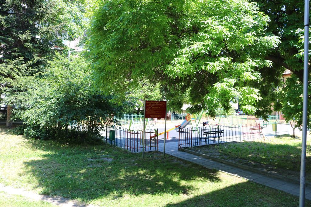 Central Varna Apartment - Lets4Holiday Bagian luar foto