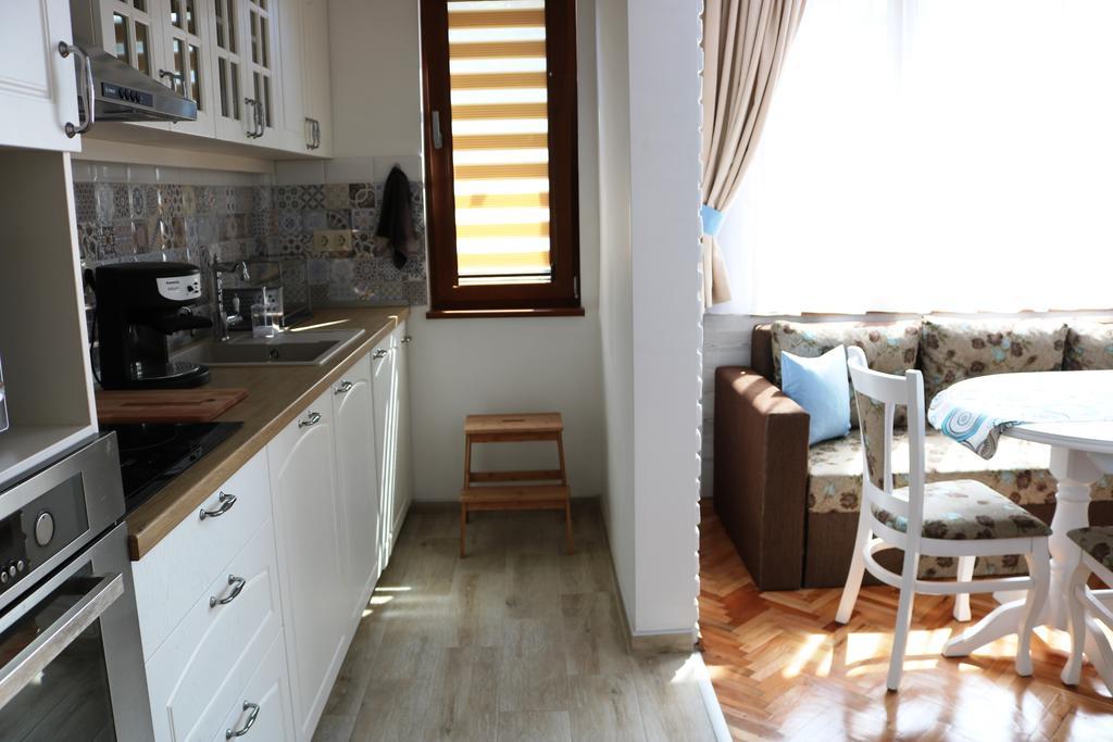 Central Varna Apartment - Lets4Holiday Bagian luar foto