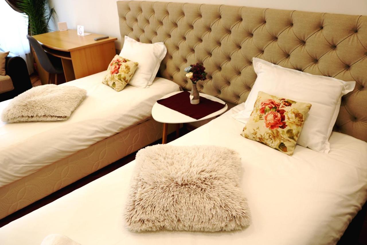 Central Varna Apartment - Lets4Holiday Bagian luar foto